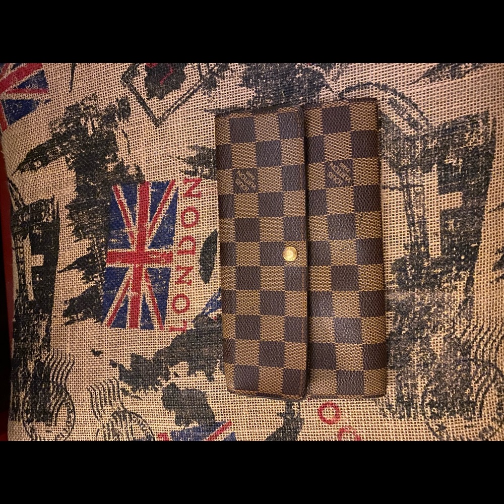 Authentic LV wallet